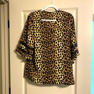 Women’s Cheetah Top size M!